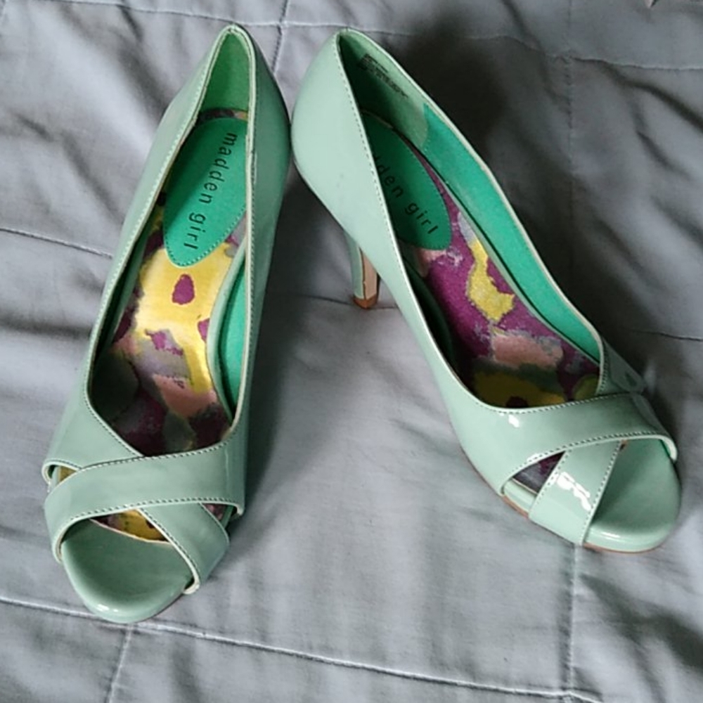 Madden Girl Gertiee Mint Green Peep Toe Heels 6.5